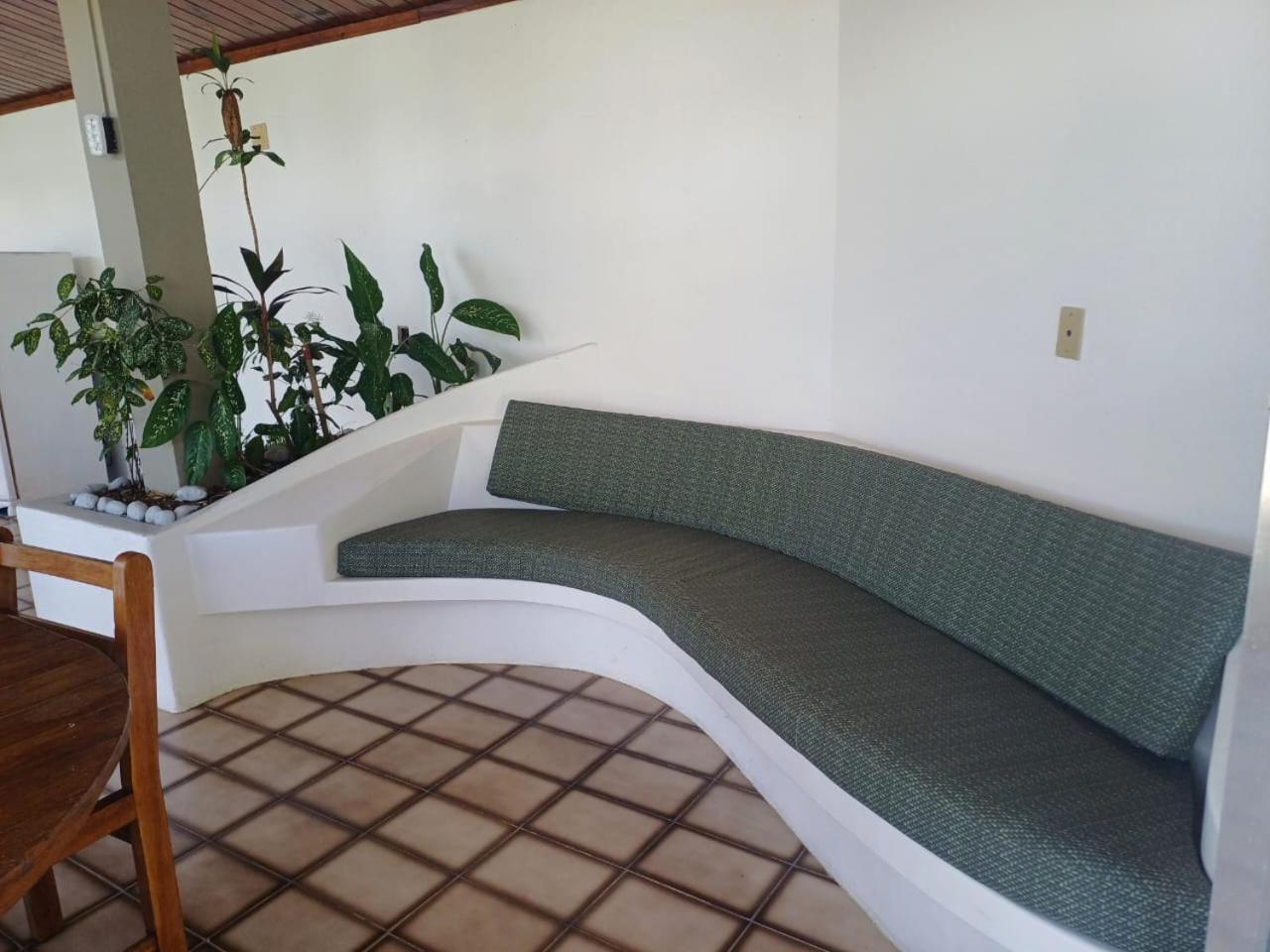Apartamento Pé Na Areia - Toninhas - 5 Pessoas *